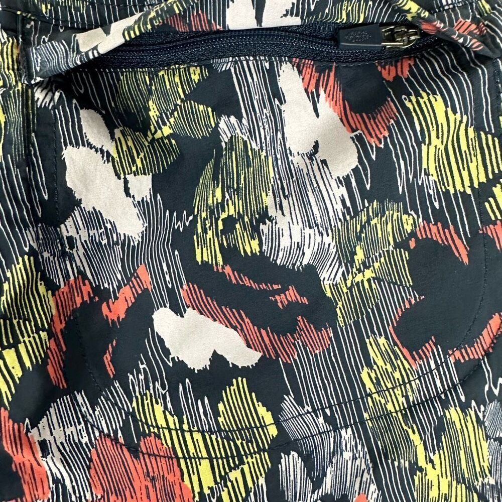 Free People Movement In The Wild Printed Shorts size Small - Picture 6 of 10